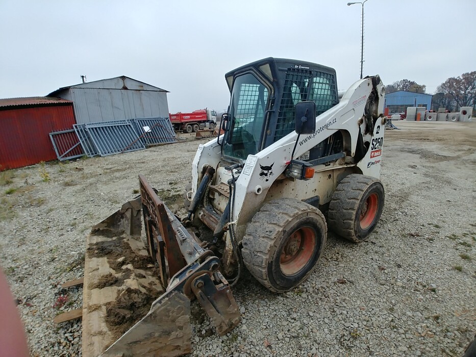 BOBCAT 250