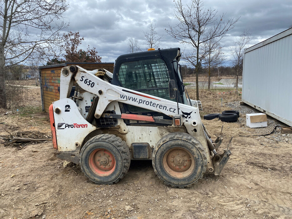 BOBCAT 650