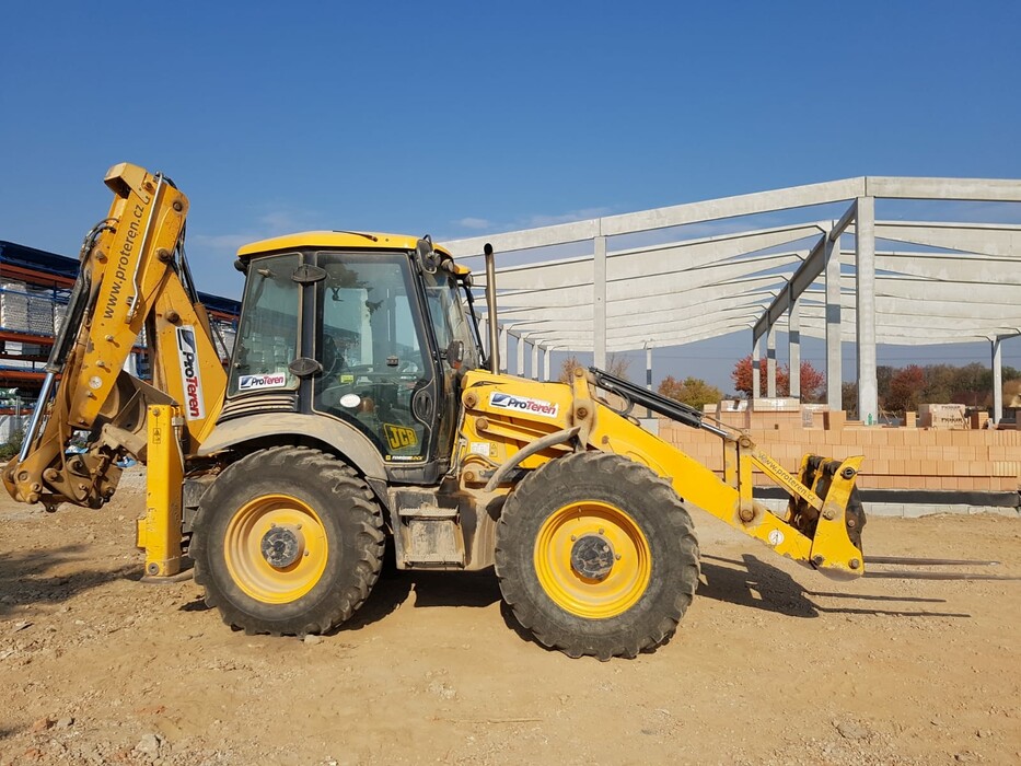 Traktorbagr JCB 4CX