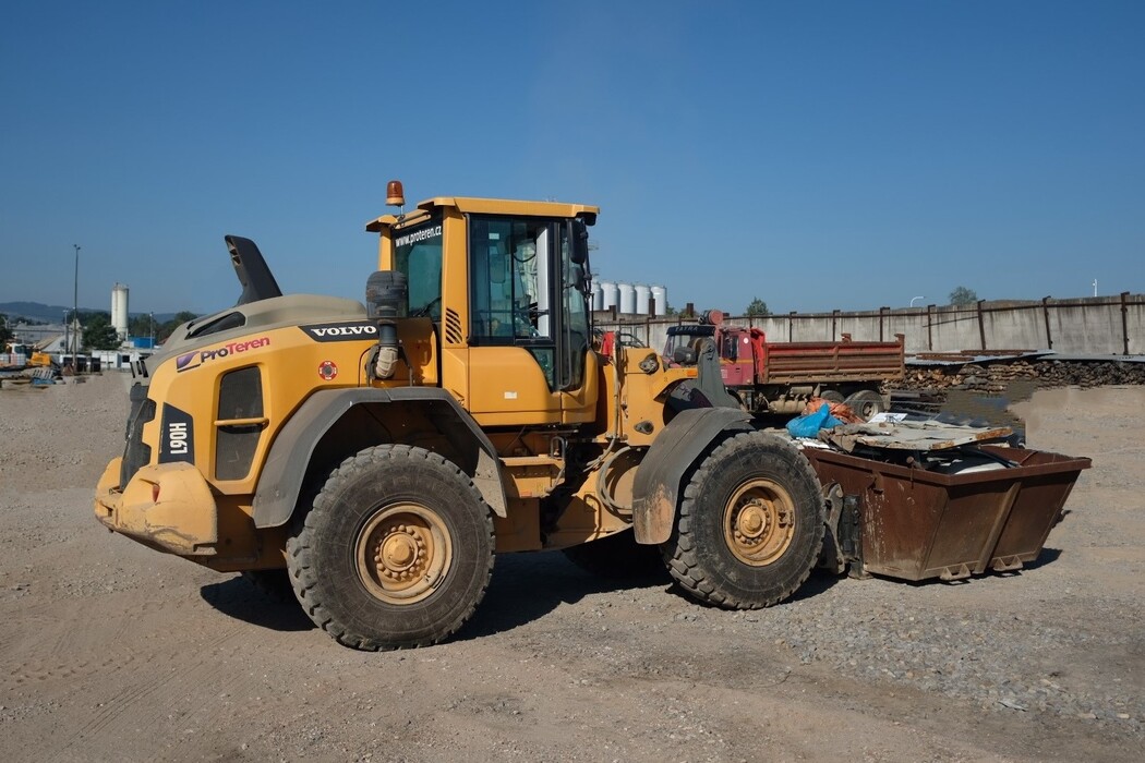 VOLVO L90H
