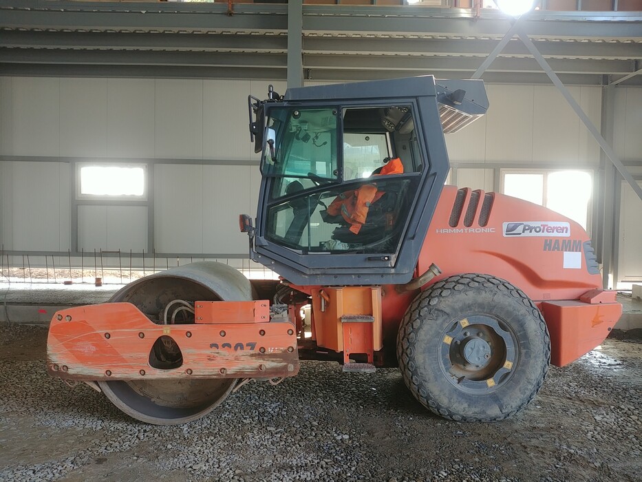 Zemní válec HAMM 3307
