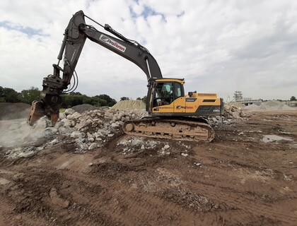 Pásové rypadlo Volvo EC 300 DNL