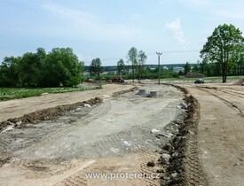 Napojení stavebních objektů ZTV Plánský jez, Prodejna pro dům a zahradu a Dobíjecí stanice v Plané u Českých Budějovic na stávající silniční síť.