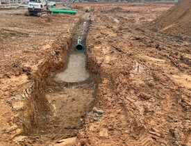 Kompletní realizace areálové kanalizace pro DEK TRADE v Českých Budějovicích