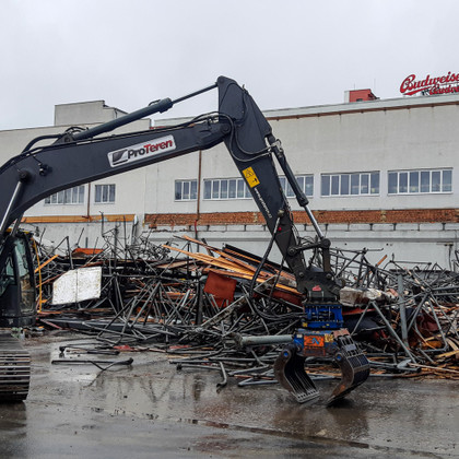 Demolice venkovní expedice lahvovny v areálu Budvar a.s. v Českých Budějovicích